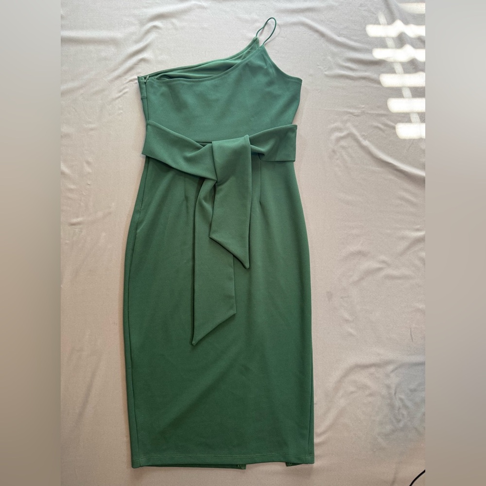 Hello Molly Emerald One-Shoulder Midi Dress Size 4 Wedding Guest - Picture 4 of 6